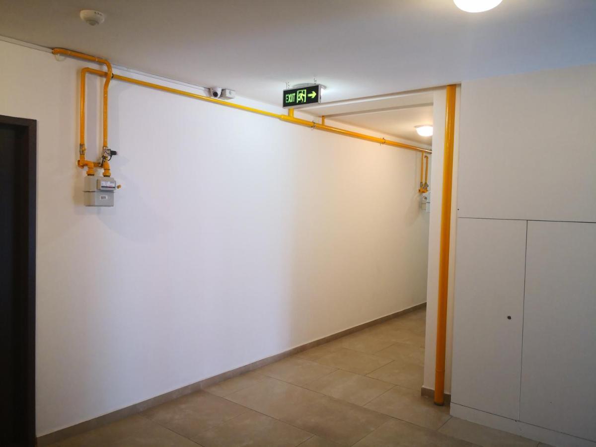 Relaxing Spa Apartment 阿拉德 外观 照片