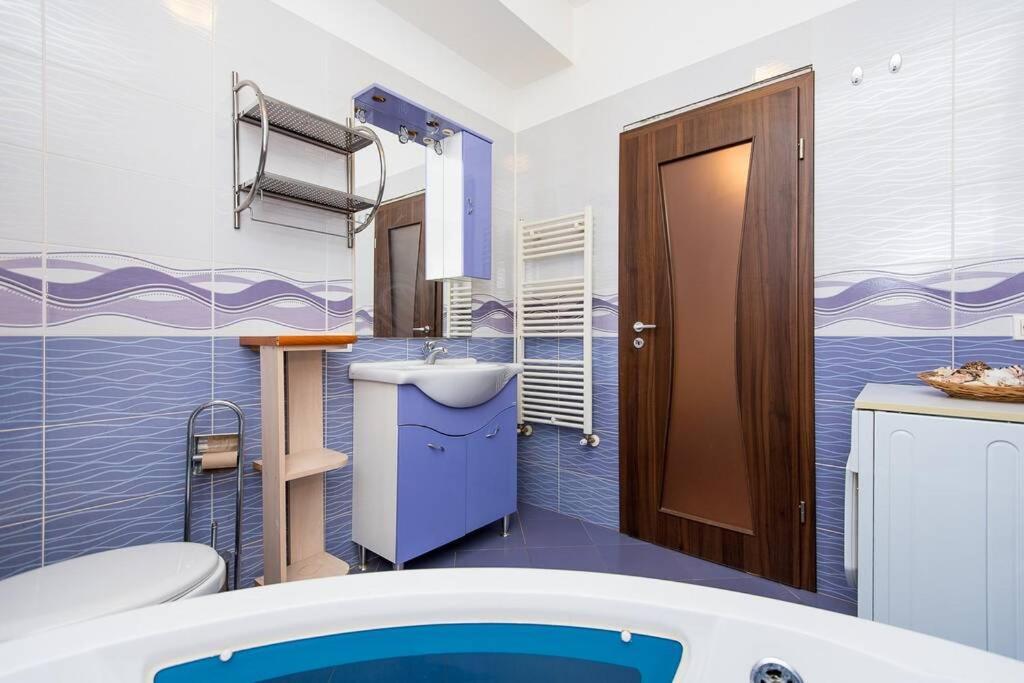 Relaxing Spa Apartment 阿拉德 外观 照片
